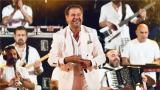 Égypte: Ragheb Alama indésirable, après un baiser sur scène